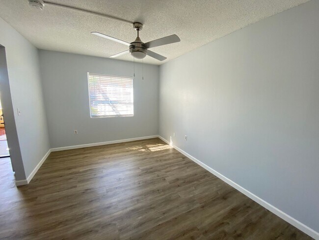 Building Photo - 551 Flemming Way