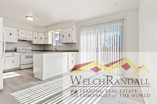 Building Photo - West Valley Home Available NOW!