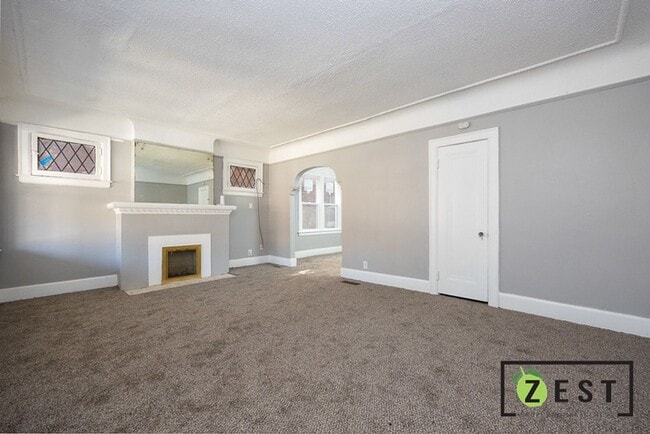 Building Photo - 3783 Tyler St