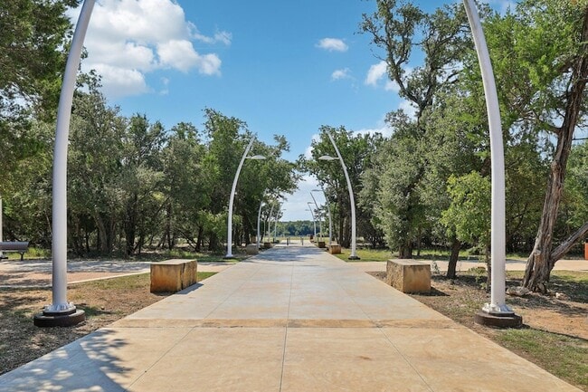 Building Photo - 1737 Fountain Bridge Dr