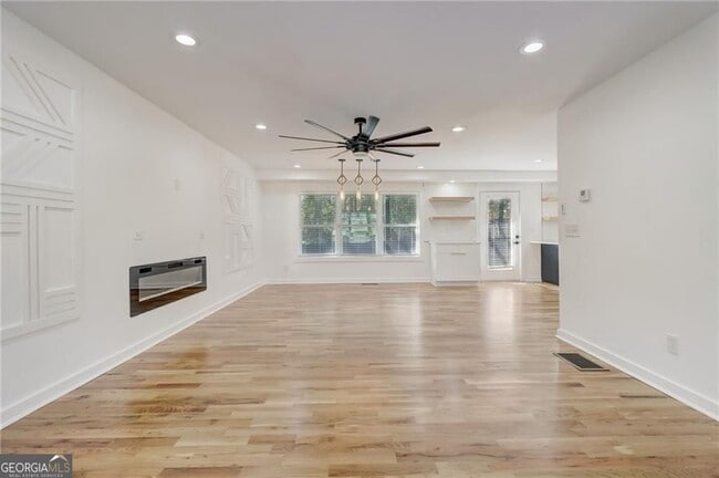 Building Photo - 3202 Kingsdale Dr SW