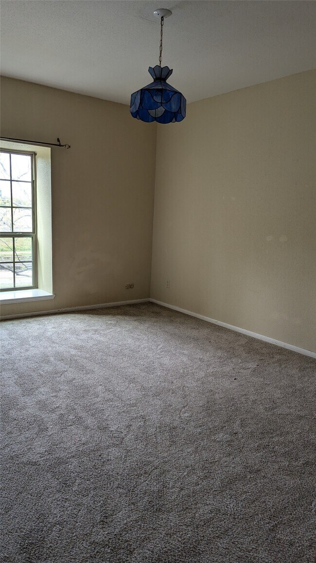 Building Photo - 2400 N Braeswood Blvd