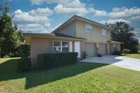 Building Photo - 3/2 Half Duplex in N. Lakeland!