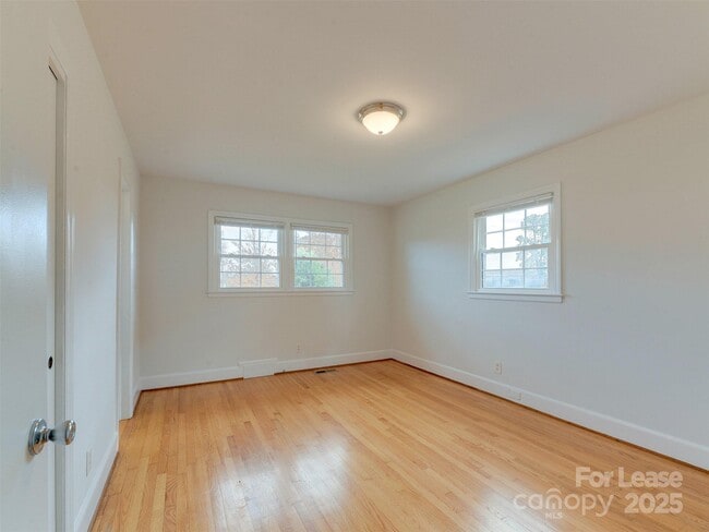 Building Photo - 1432 Bevis Dr