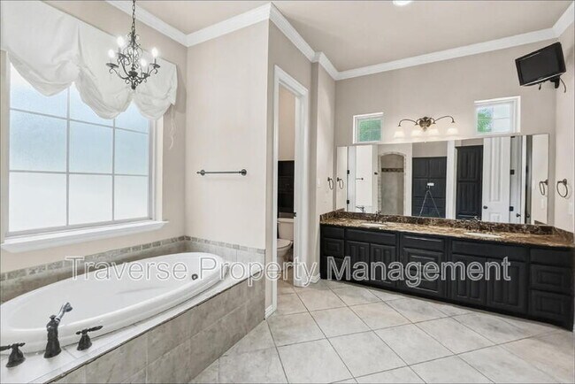 Building Photo - 129 Acorn Ln