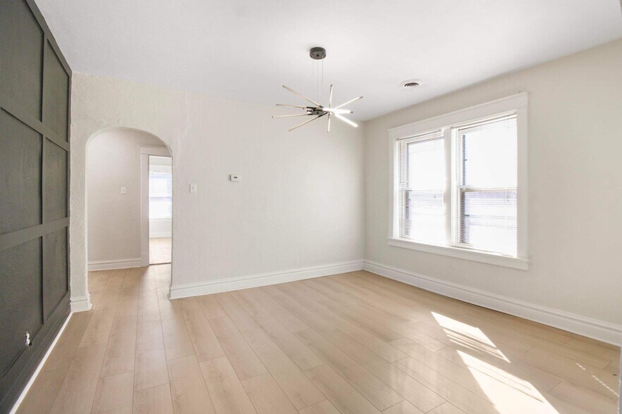 Building Photo - 7104 Tulane Ave