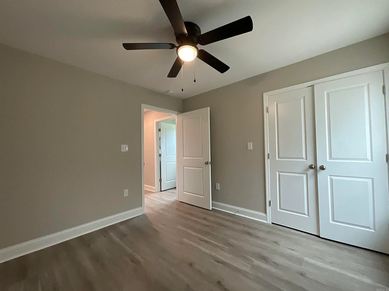 Building Photo - 814 W Trickey Ln