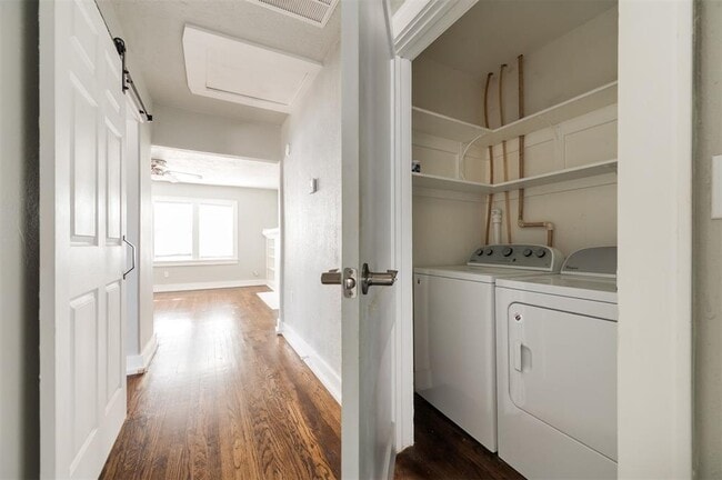 Building Photo - 2555 NW 20th St