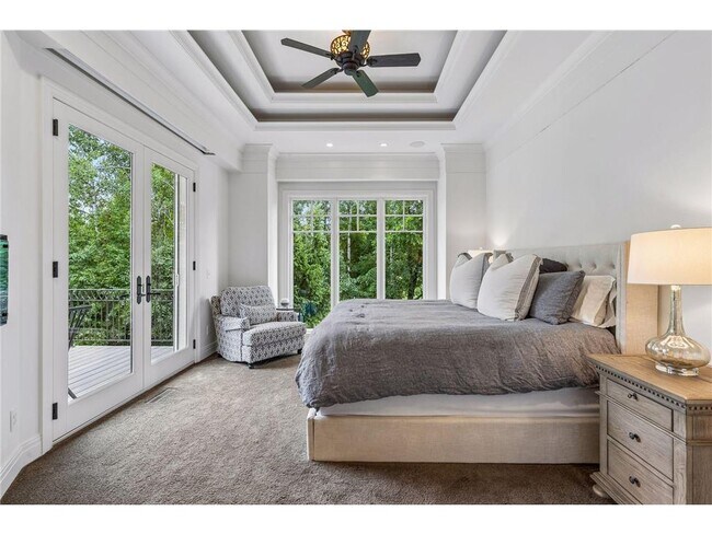 Building Photo - 15700 Portico Dr