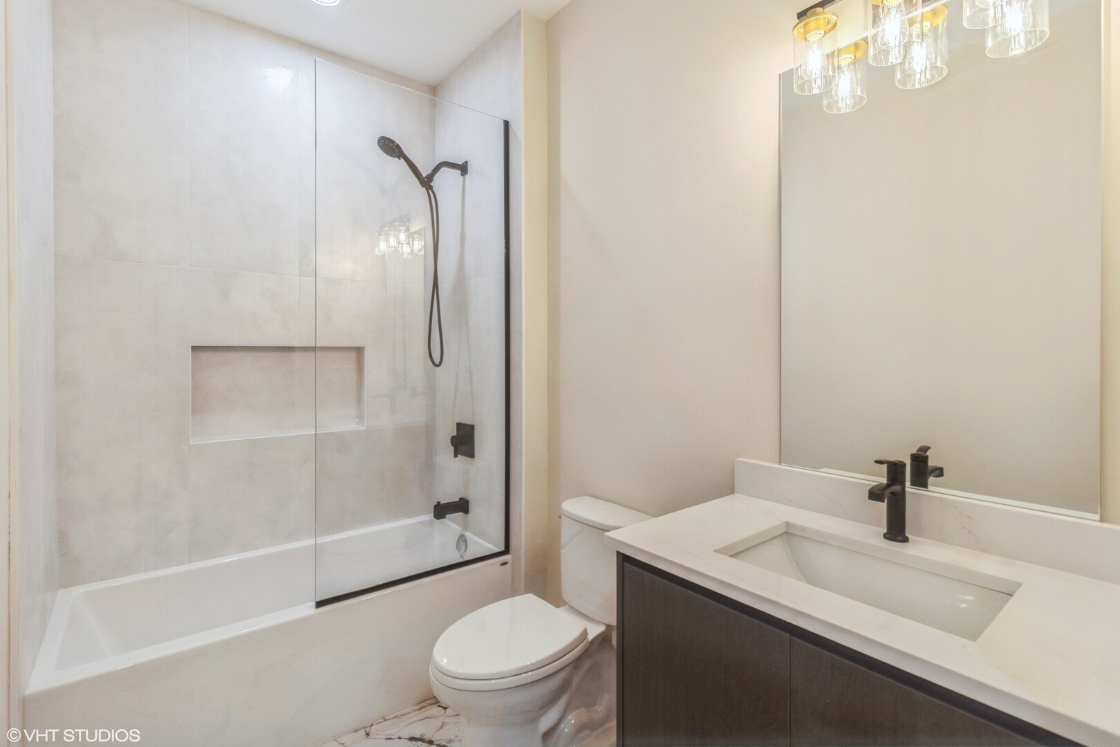 Building Photo - 3045 W Irving Park Rd