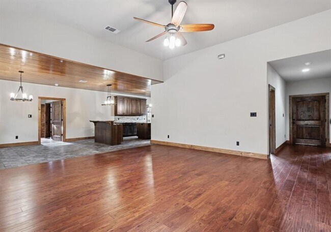 Building Photo - 20603 Ridgeview Rd