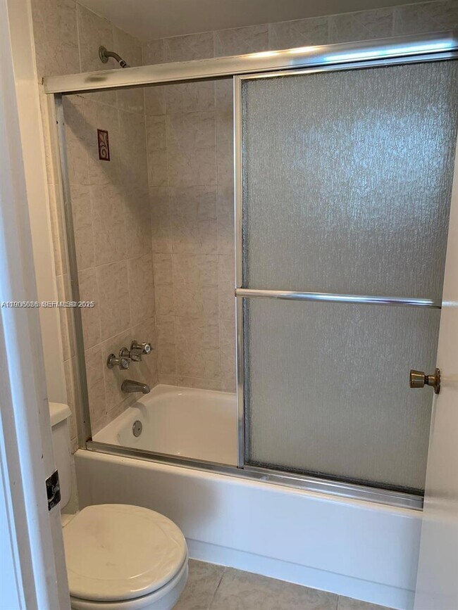 Building Photo - 1200 NE Miami Gardens Dr