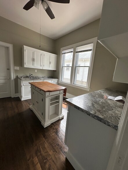 Building Photo - 919 E Clarke St