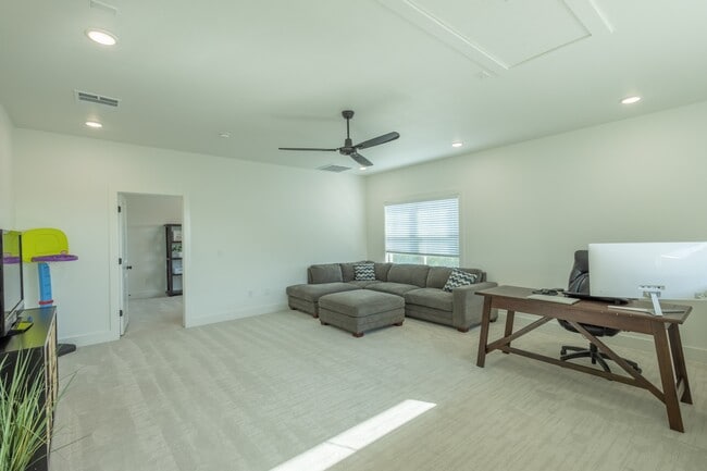 Building Photo - 4324 Cedar Creek Rd