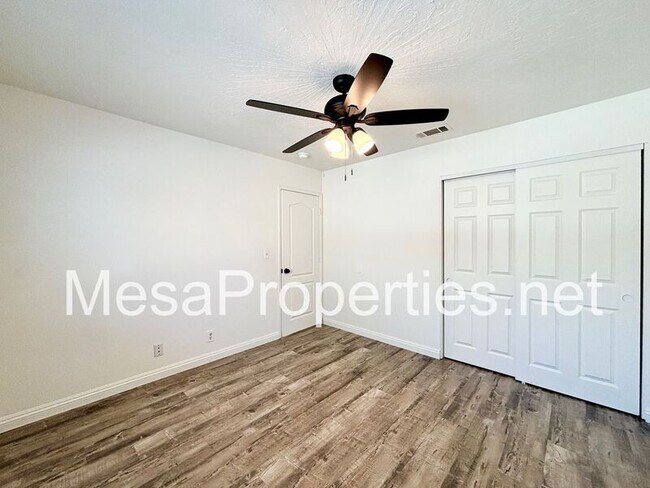 Building Photo - 16461 Spruce St