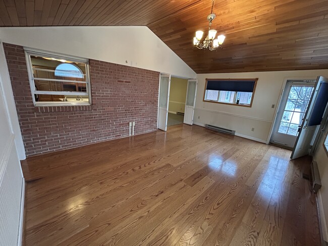 Building Photo - 8509 Winchester Ave