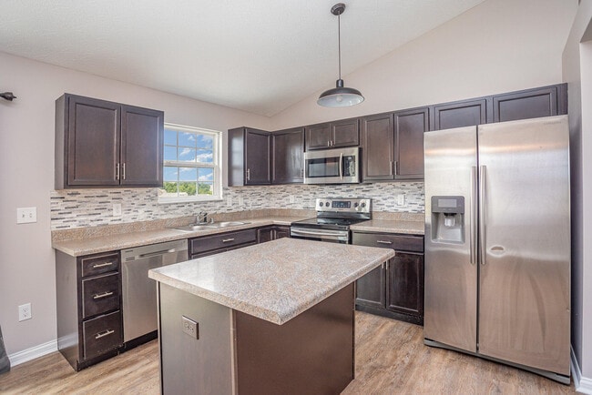 Building Photo - 1157 Gemstone Pointe Dr