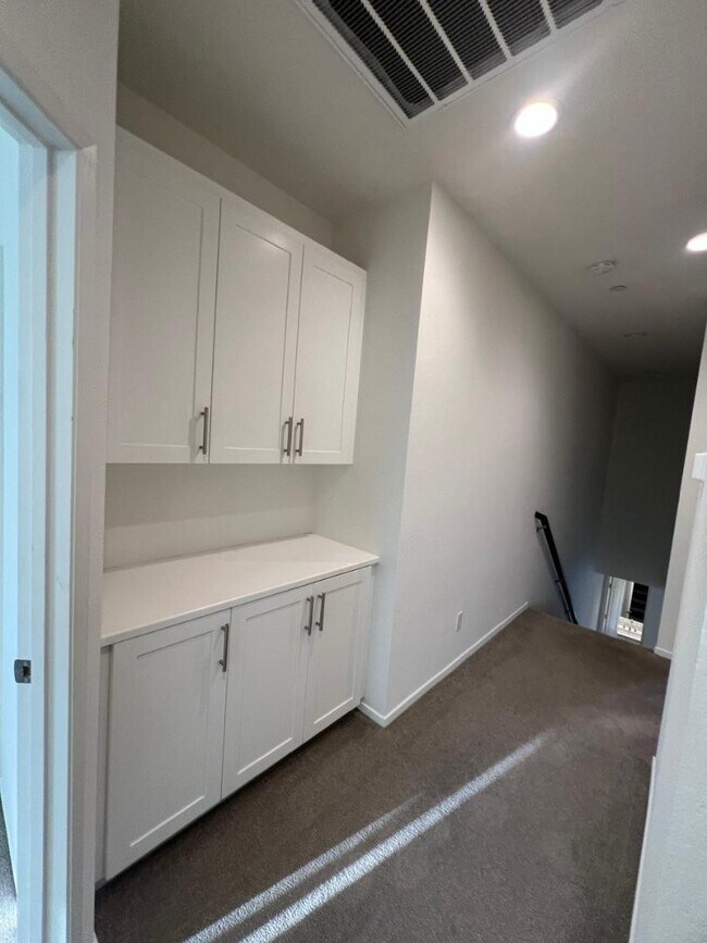 Building Photo - 1170 Via Sandia