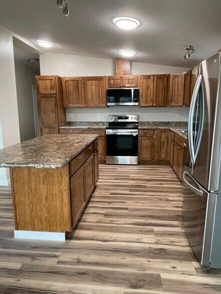 Building Photo - 297 Guthrie Rd