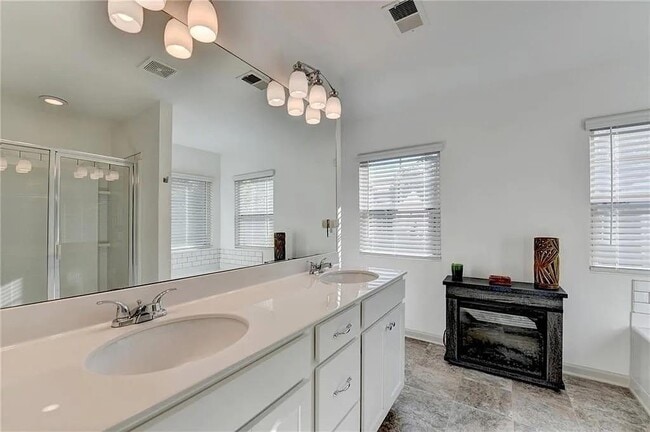 Building Photo - 27 Wesley Way