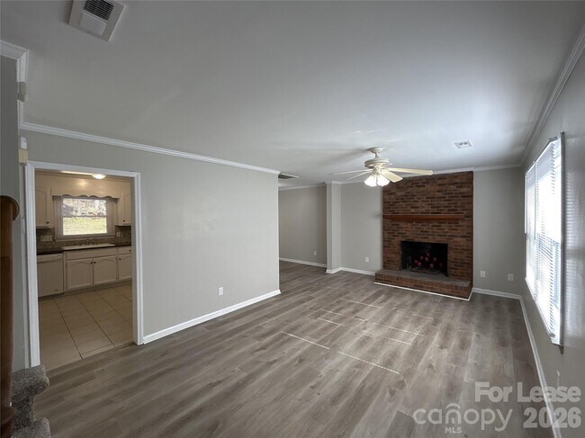 Building Photo - 7409 Lockmont Dr