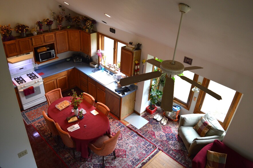 Building Photo - 5212 Rustling Oaks Ln