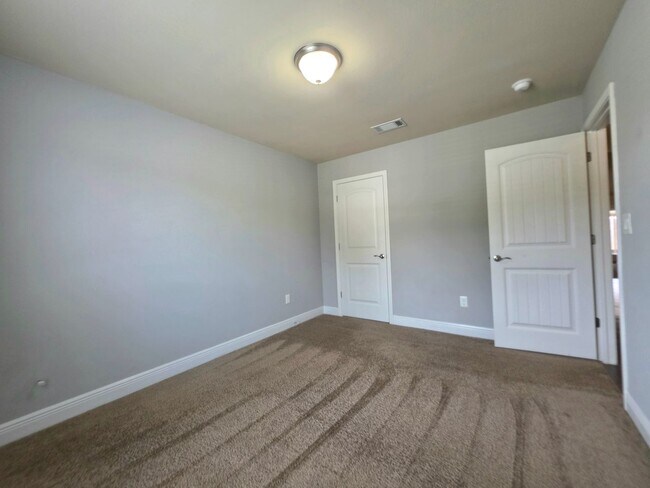 Building Photo - 14645 Birkdale Dr
