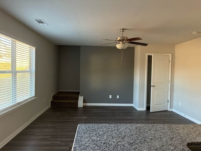 Building Photo - Lovely 3 bedroom 2 bath in Brookdale at Locust Grove Station-Ask about move in specials!