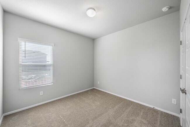 Building Photo - 311 Chesterfield Drive