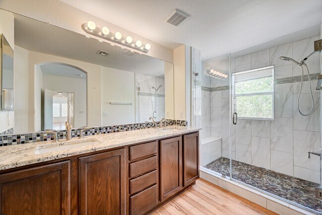 Building Photo - 10809 Garden Mist Dr