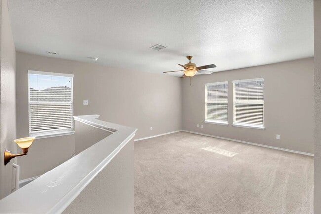 Building Photo - "2 WEEKS FREE! Spacious 4-Bedroom Sanctuary with 3 Full Baths and Solar Panels!"