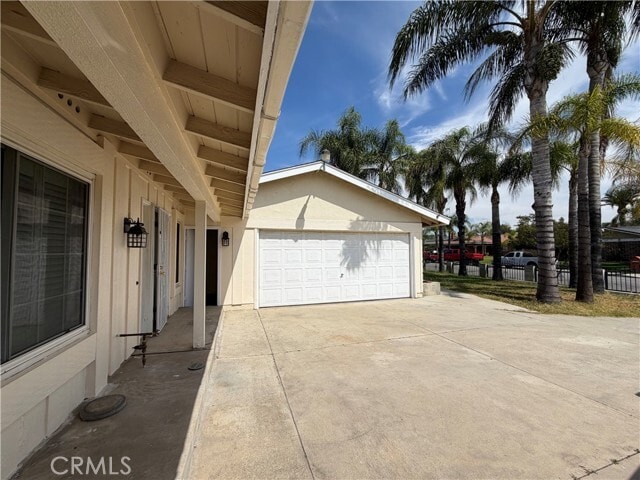 Building Photo - 1620 S Cypress Ave