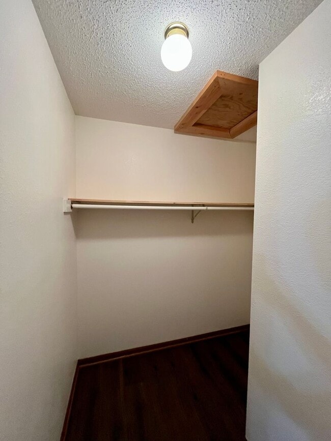 Building Photo - 223 Sewell St