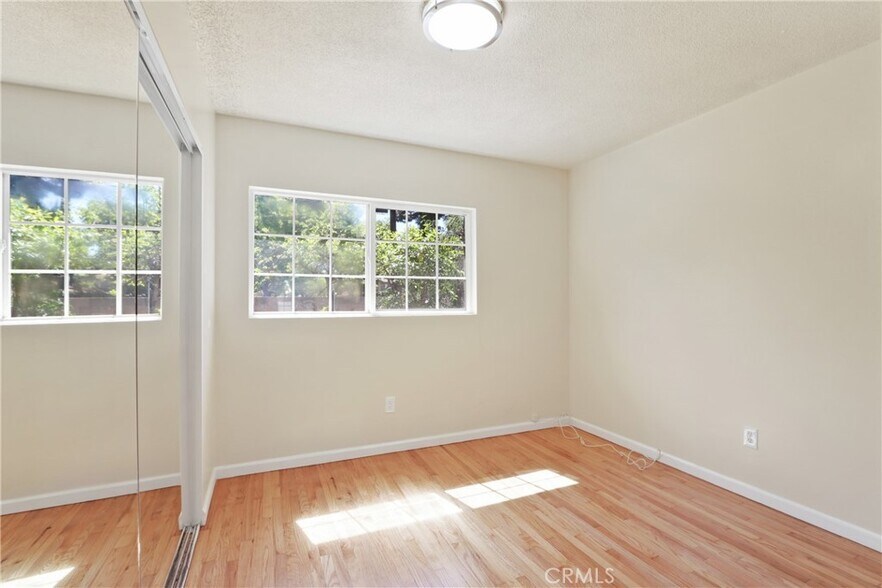 Building Photo - 11512 Harvard Dr
