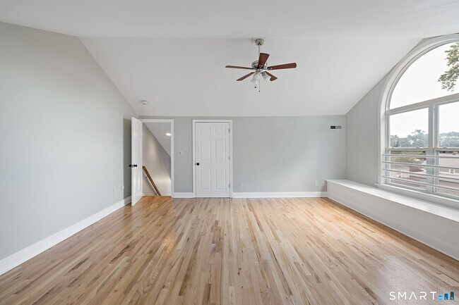 Building Photo - 7 Edgewood St