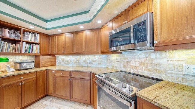 Building Photo - 988 Blvd of the Arts