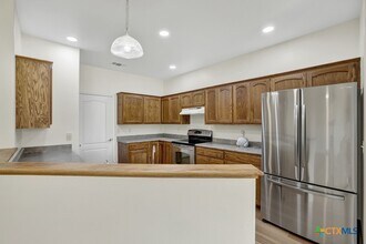 Building Photo - 2116 Bentwood Dr