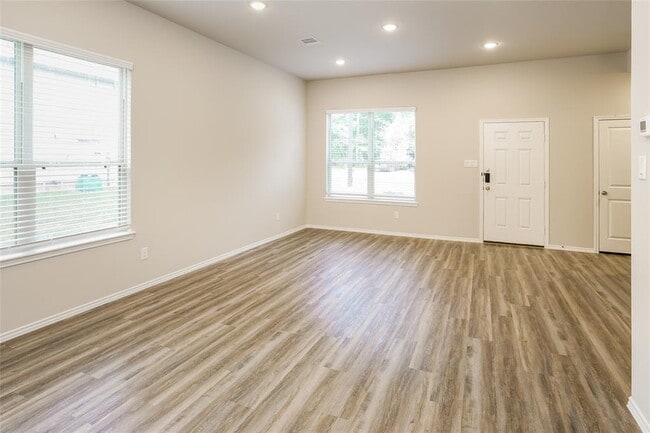 Building Photo - 603 Cherokee Dr