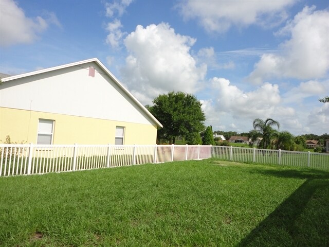 Building Photo - 10419 Salisbury St