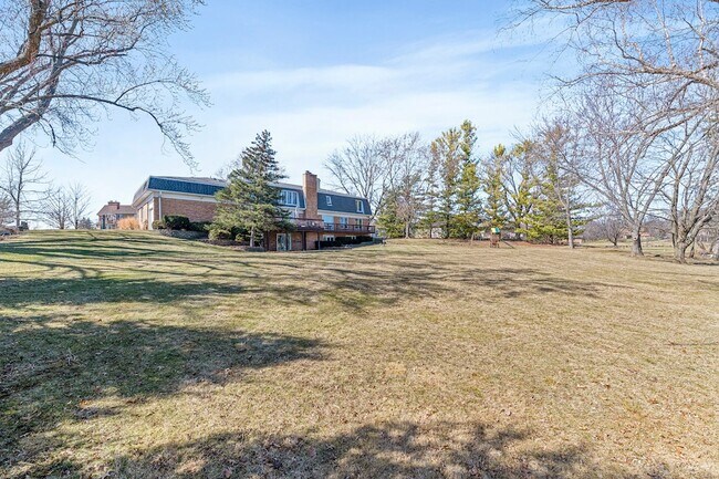 Building Photo - 2419 Cumberland Cir