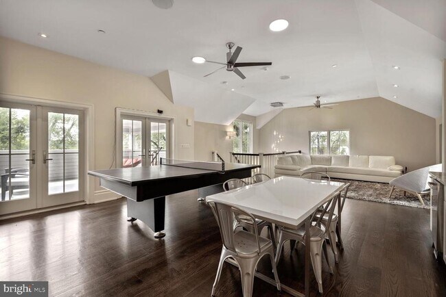 Building Photo - 4964 Eskridge Terrace NW