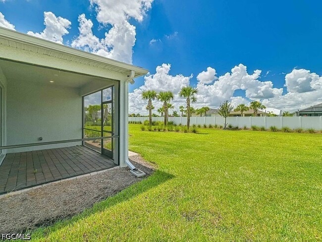 Building Photo - 42218 Edgewater Dr