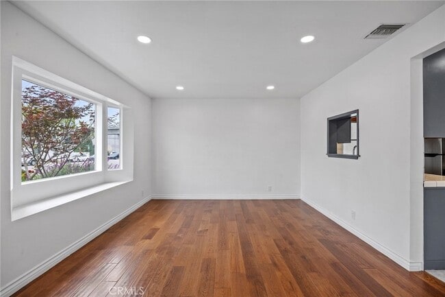 Building Photo - 5183 Inglewood Blvd