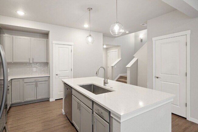 Building Photo - 5497 Carvel Grove