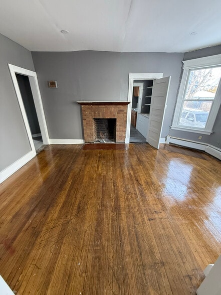 Building Photo - 27 Irving St