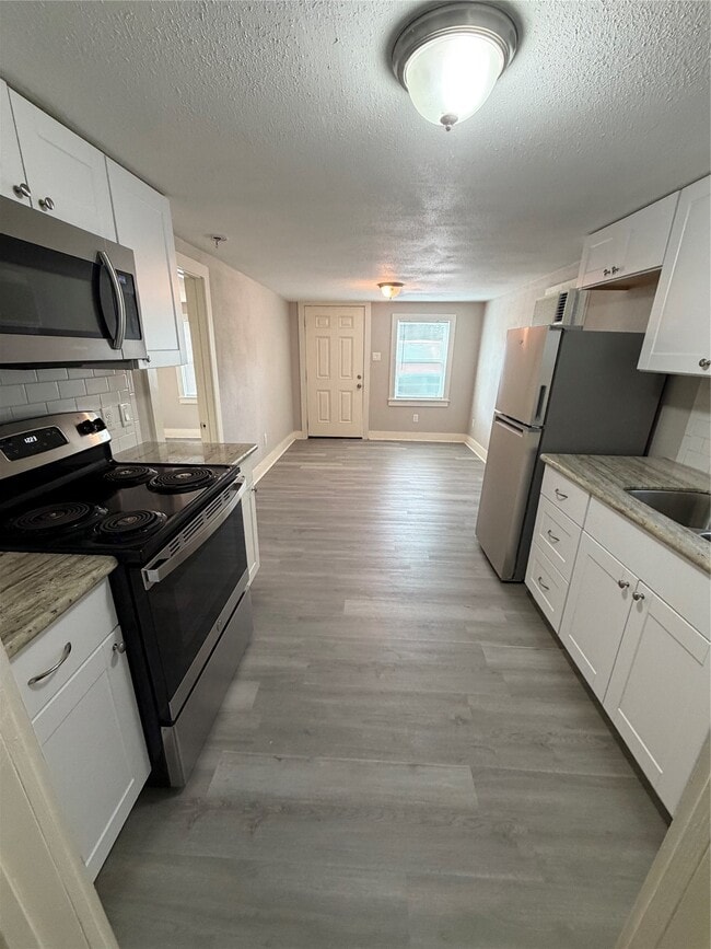 Building Photo - 4601 Hain St