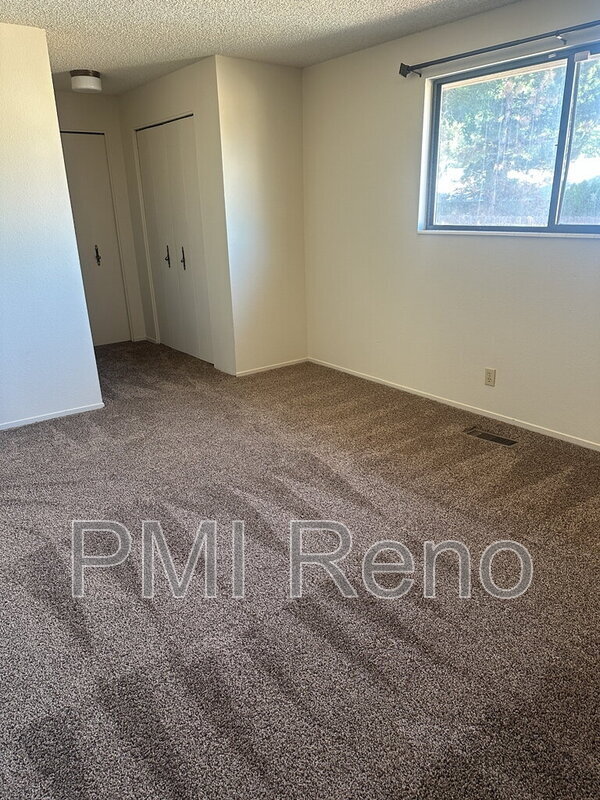 Building Photo - 3358 Candelaria Dr