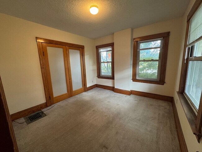 Building Photo - 1-7 Glenwood Ave.