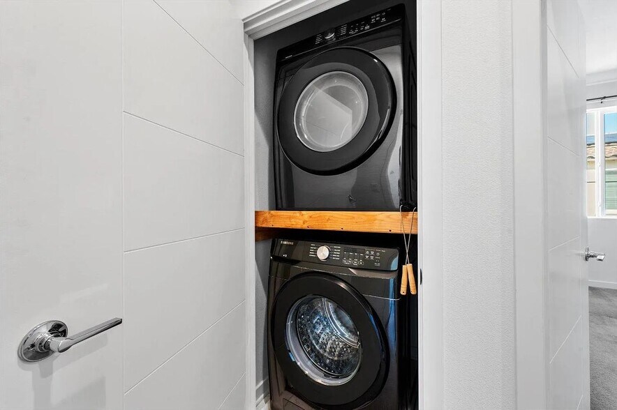 In-unit laundry - 322 Ford Rd