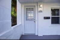 Building Photo - 120 Robinson St